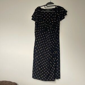 EUC V neck body con style dress